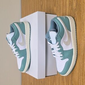 Women's Air Jordan 1 Low White/Cannon/Brown Size 8.5 DC0774-138 New